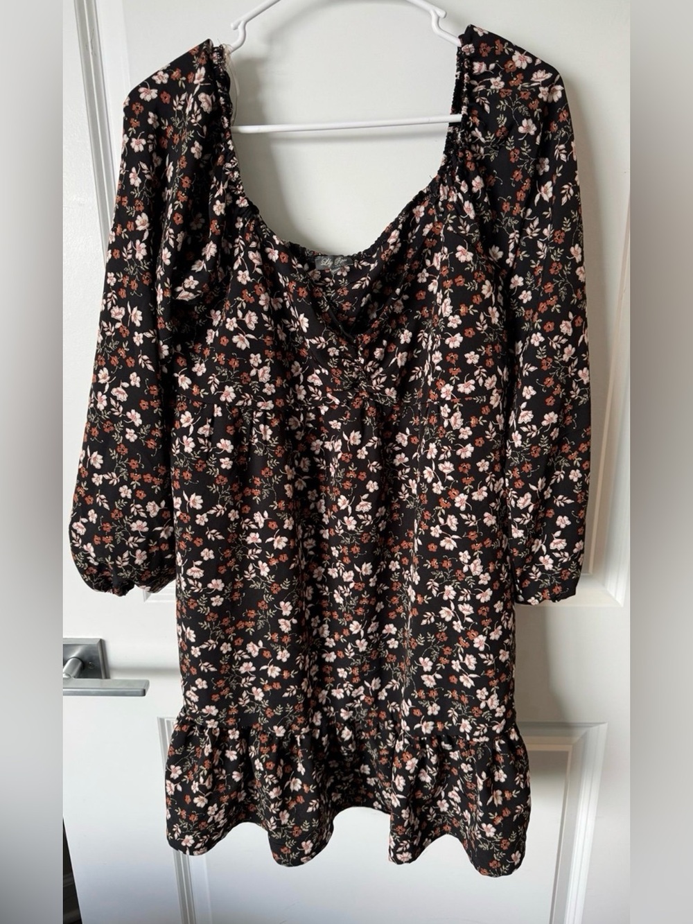 Women’s Lily Rose Flower Print Dress With Sleeves